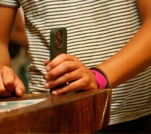 Iphone and pink Social Creative wristband